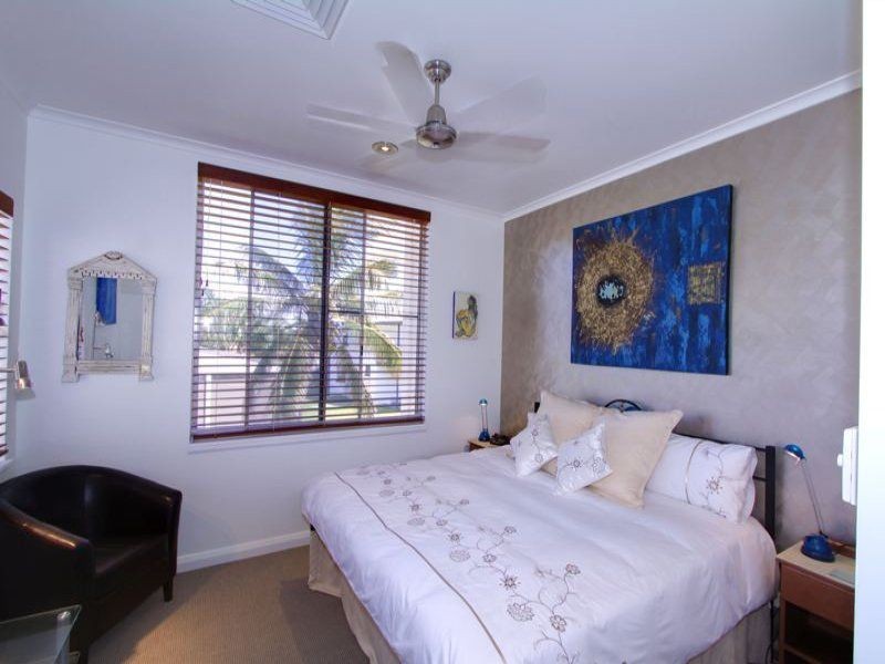 Villa 4/92-94 Miller Street, Bargara QLD 4670