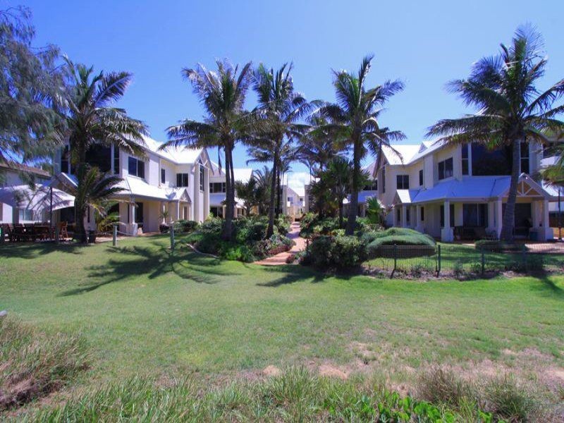 Villa 4/92-94 Miller Street, Bargara QLD 4670