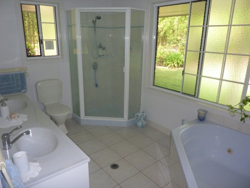 300 Mittelheusers Road, Burnett Heads QLD 4670