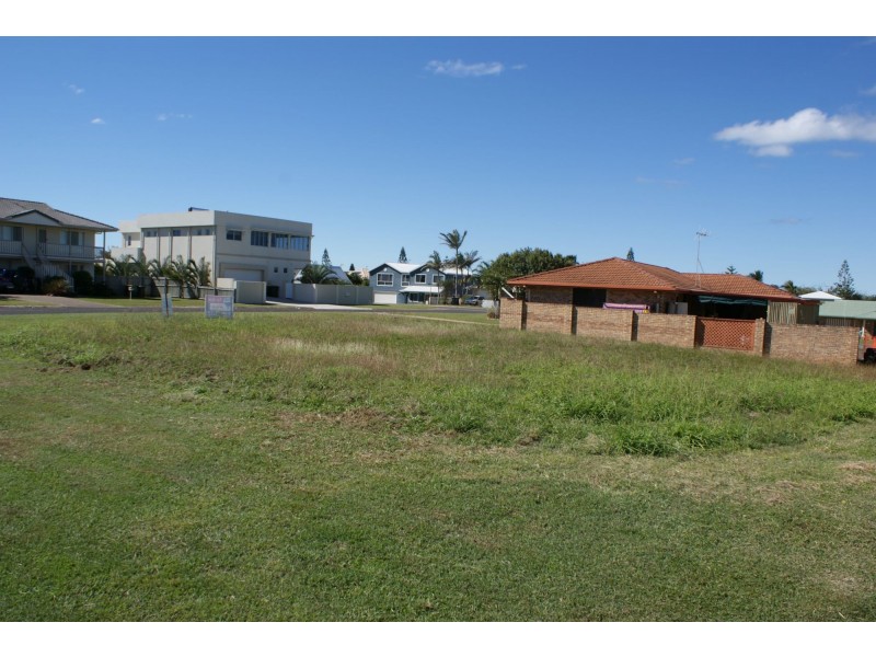 2 Searink Court, Bargara QLD 4670