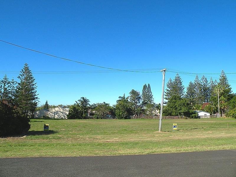49 Bathurst Street, Elliott Heads QLD 4670