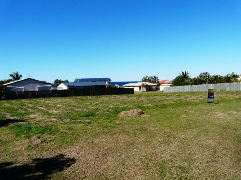 5 Tarni Street, Coral Cove QLD 4670