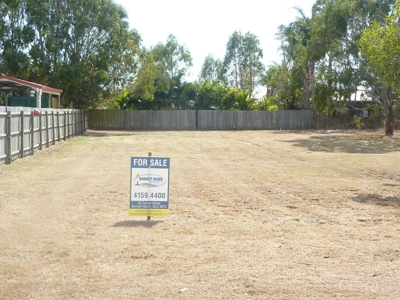 48 Ocean Street, Burnett Heads QLD 4670