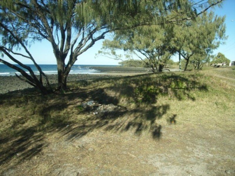 30 Hunter Street, Burnett Heads QLD 4670