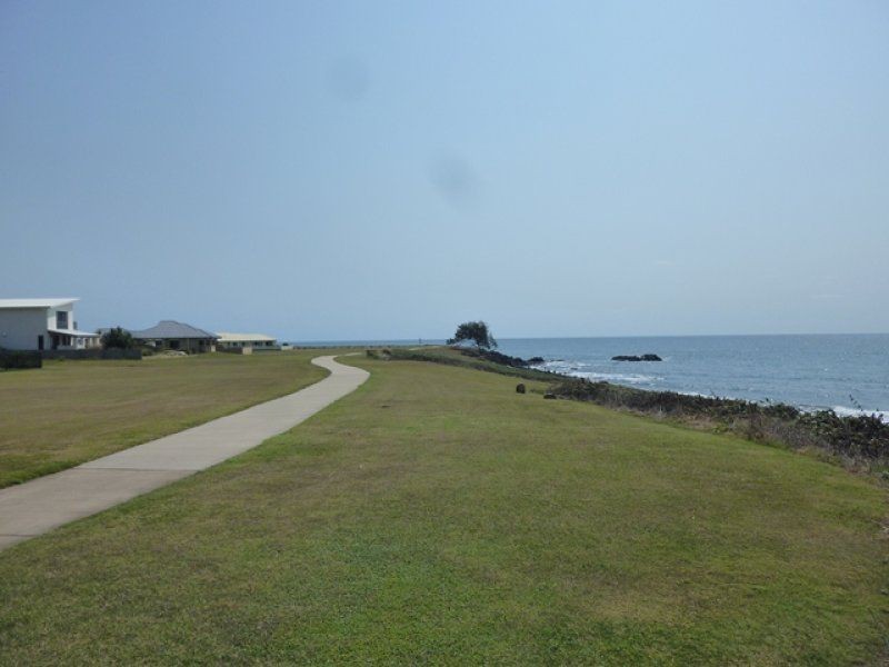 3 Dolphin Court, Elliott Heads QLD 4670