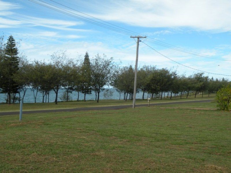 110 The Esplanade, Elliott Heads QLD 4670