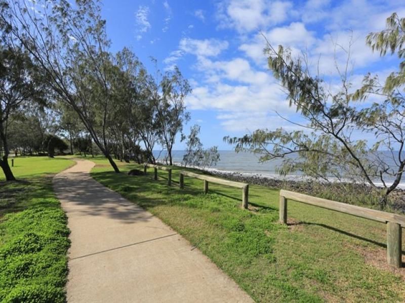 14 Sea Esplanade, Elliott Heads QLD 4670
