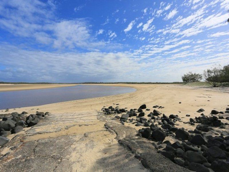 14 Sea Esplanade, Elliott Heads QLD 4670