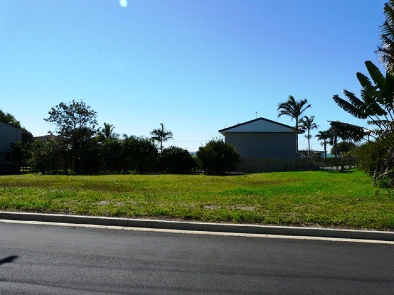 56 Rickerts Road, Burnett Heads QLD 4670