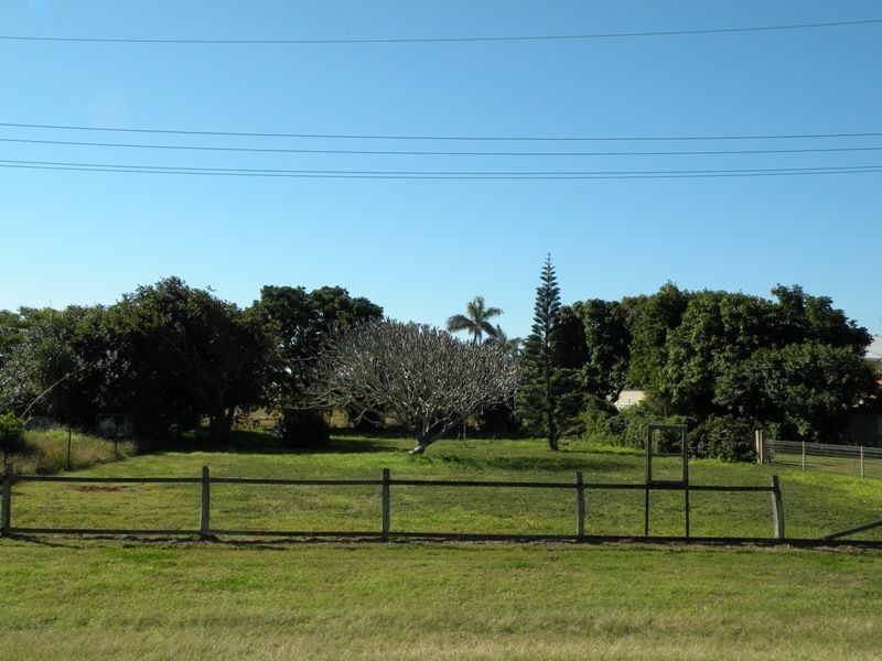 12 Scott Street, Burnett Heads QLD 4670