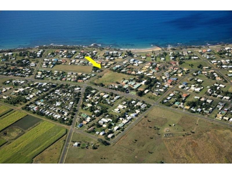 12 Scott Street, Burnett Heads QLD 4670