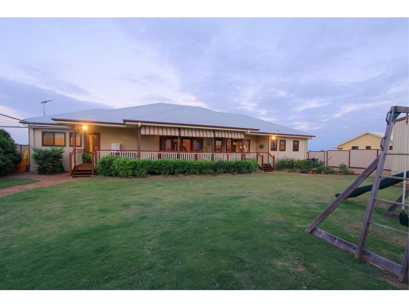 34 Spinnaker Boulevard, Innes Park QLD 4670