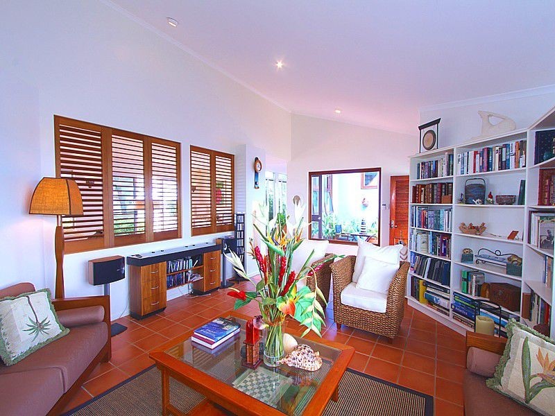 4 Arthur Brown Court, Coral Cove QLD 4670