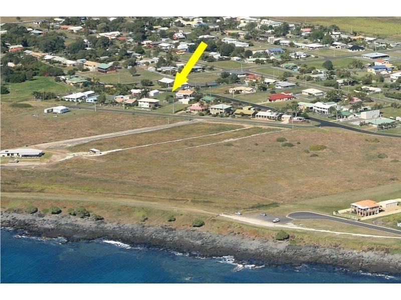 10 Shell Street, Burnett Heads QLD 4670