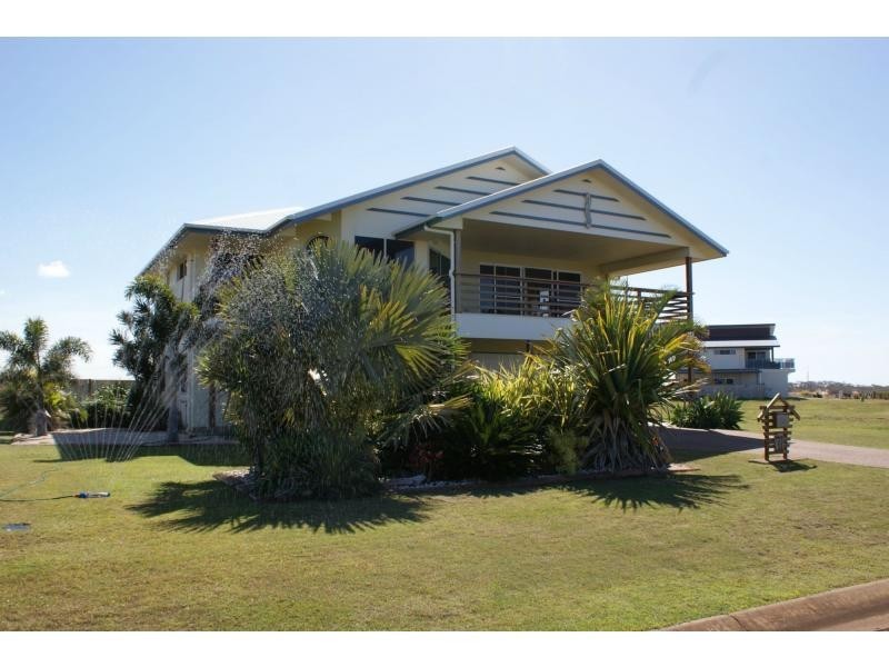 25 Emperor Drive, Elliott Heads QLD 4670