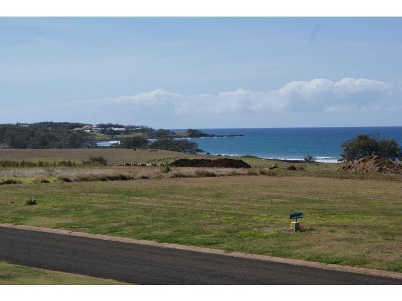 25 Emperor Drive, Elliott Heads QLD 4670