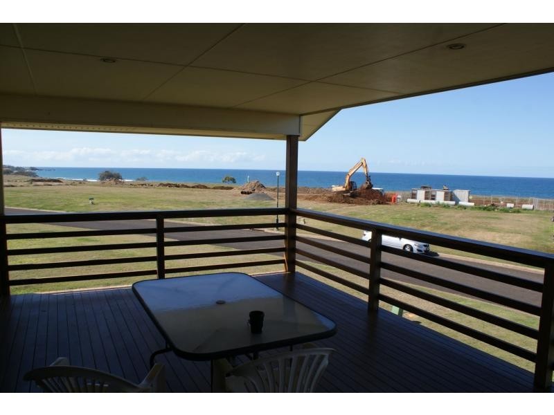 25 Emperor Drive, Elliott Heads QLD 4670