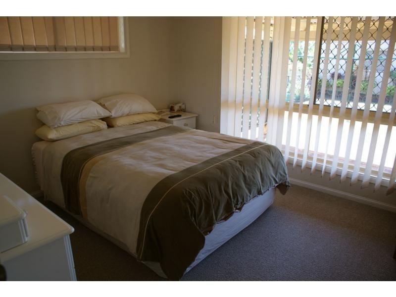 4 Emperor Drive, Elliott Heads QLD 4670