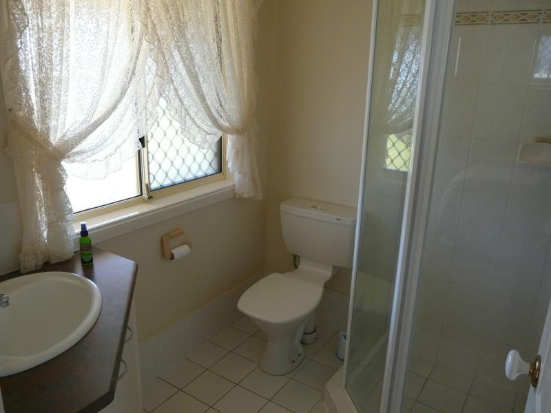 4 Emperor Drive, Elliott Heads QLD 4670