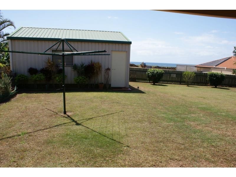 4 Emperor Drive, Elliott Heads QLD 4670