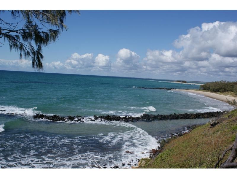 4 Emperor Drive, Elliott Heads QLD 4670