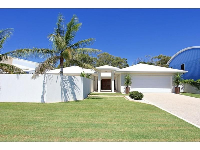 77 Fairway Drive, Bargara QLD 4670