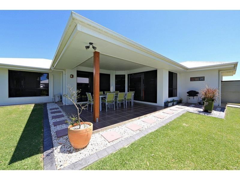 63 Durdins Road, Bargara QLD 4670