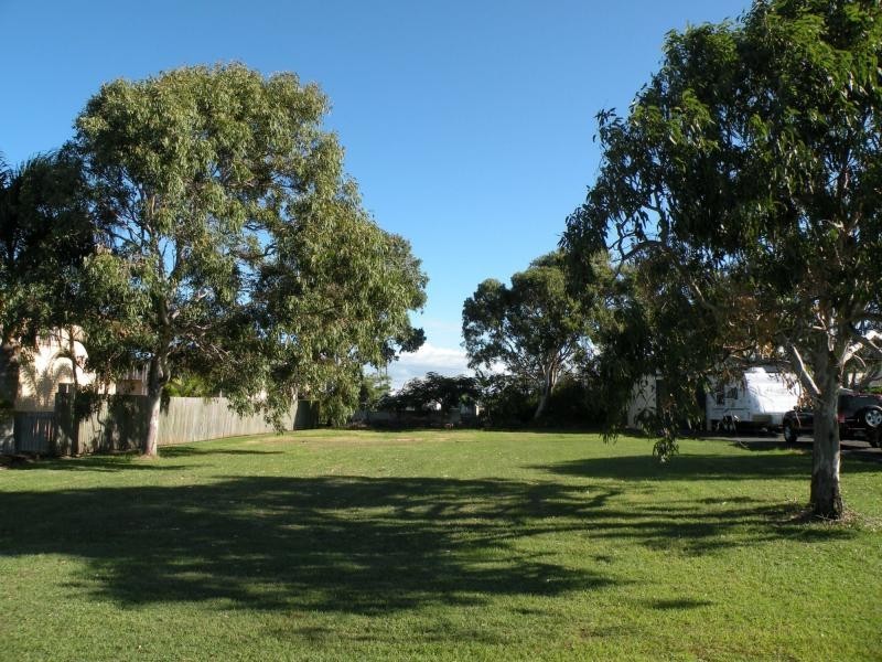 37 Bluewater Drive, Elliott Heads QLD 4670