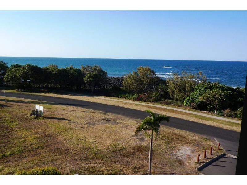 Unit 402/23 Esplanade, Bargara QLD 4670