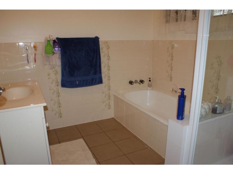 20 Corolla Street, Elliott Heads QLD 4670