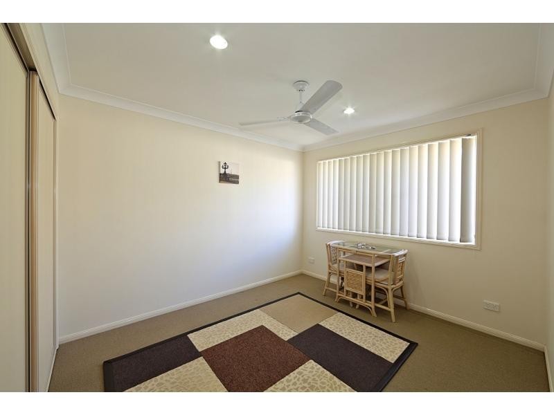 7 Leon Place, Coral Cove QLD 4670