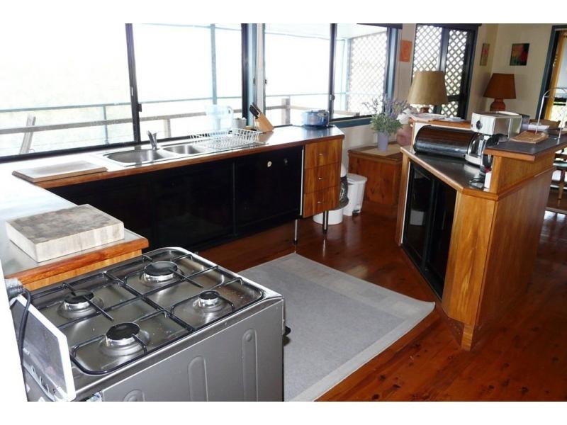 18 Corser Street, Burnett Heads QLD 4670