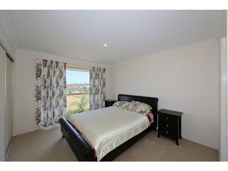 22 Toppers Drive, Coral Cove QLD 4670