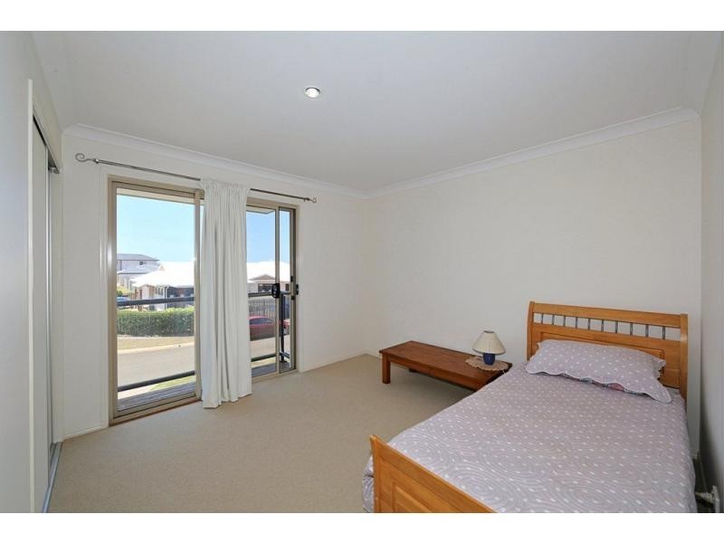 22 Toppers Drive, Coral Cove QLD 4670