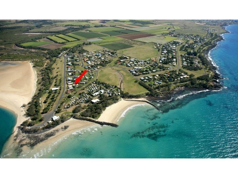 8 Lihs Street, Elliott Heads QLD 4670