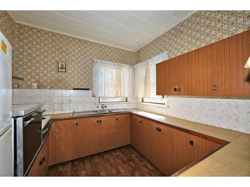 8 Lihs Street, Elliott Heads QLD 4670