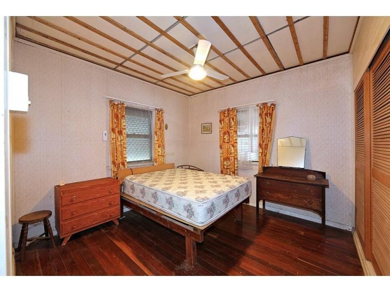 8 Lihs Street, Elliott Heads QLD 4670