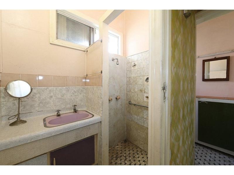 8 Lihs Street, Elliott Heads QLD 4670