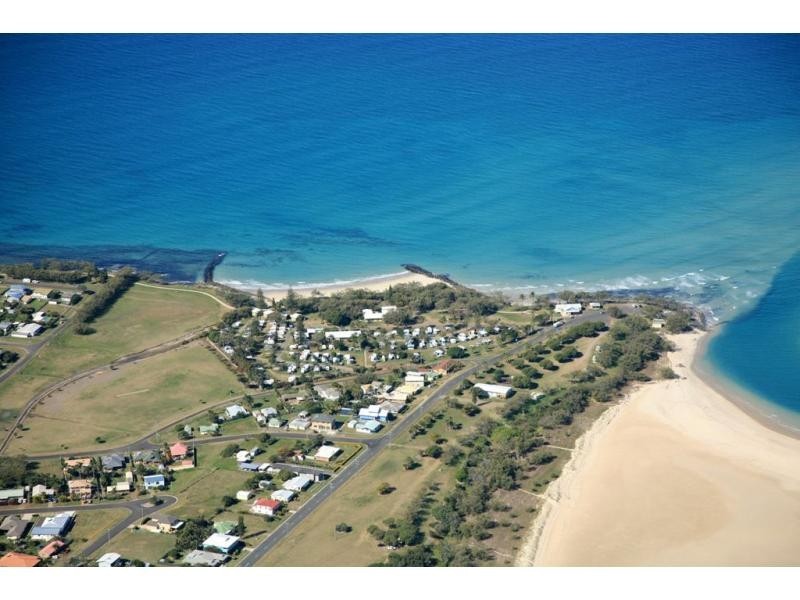 8 Lihs Street, Elliott Heads QLD 4670