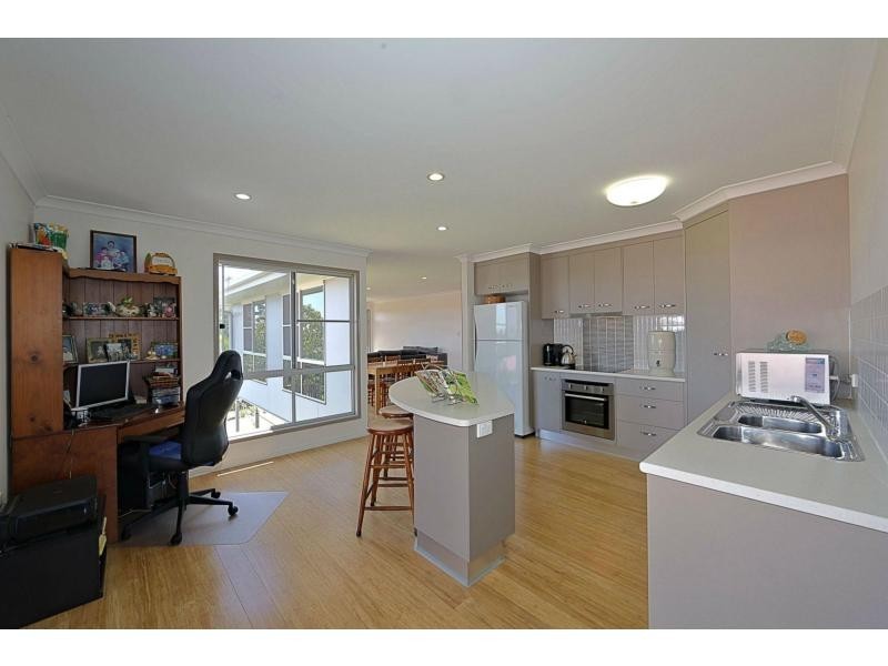 17 Panorama Drive, Qunaba QLD 4670