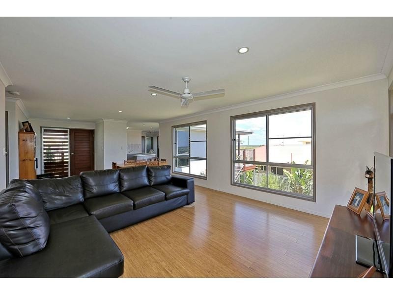 17 Panorama Drive, Qunaba QLD 4670
