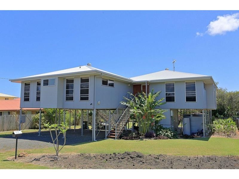 17 Panorama Drive, Qunaba QLD 4670
