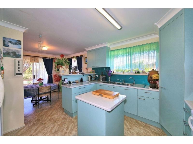 9 Hervey Street, Elliott Heads QLD 4670