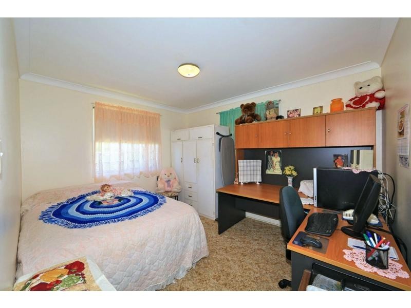 9 Hervey Street, Elliott Heads QLD 4670