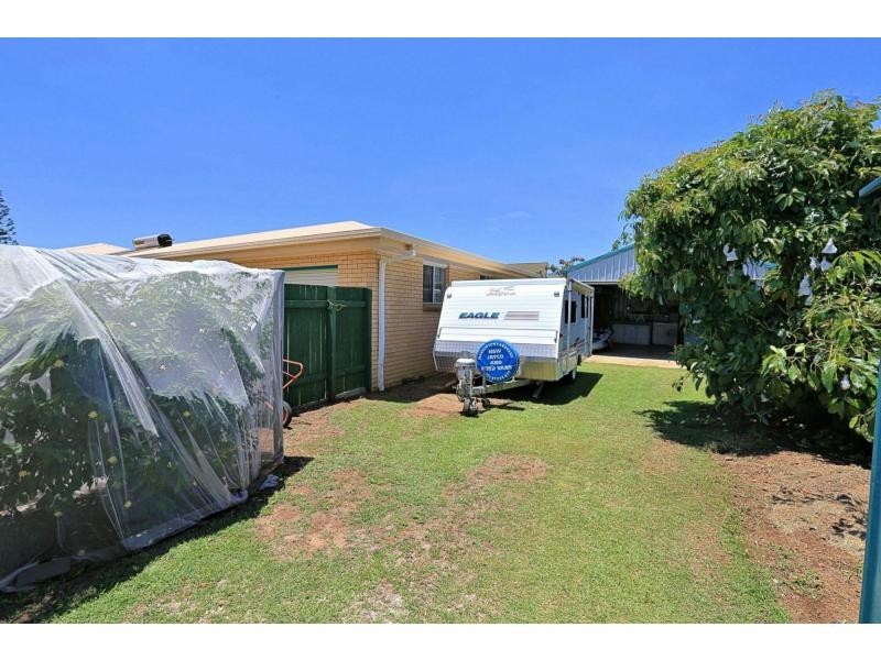 9 Hervey Street, Elliott Heads QLD 4670