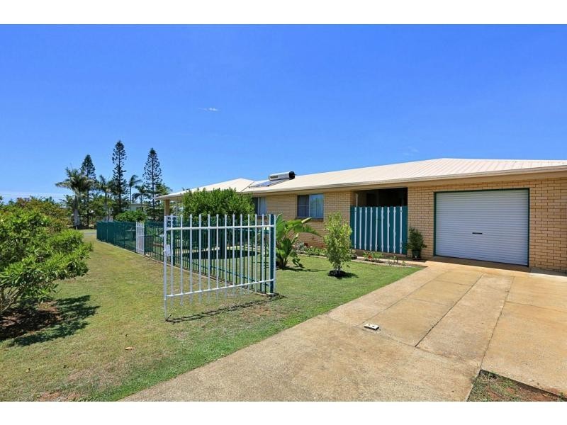 9 Hervey Street, Elliott Heads QLD 4670