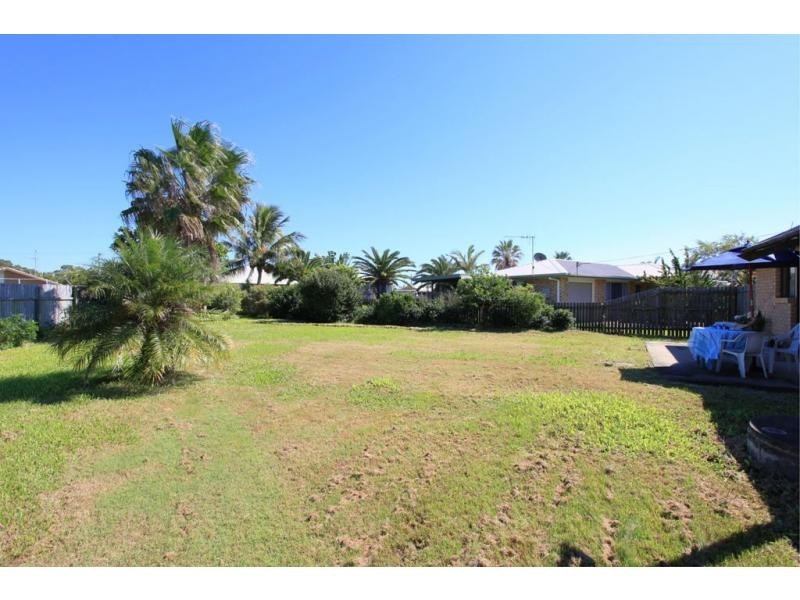 3 Crystal Court, Elliott Heads QLD 4670