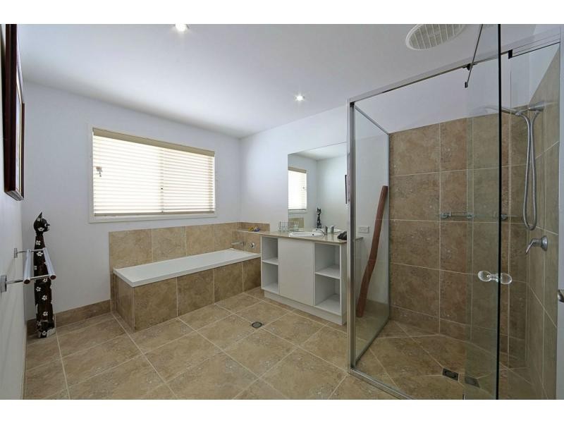 11 Grimwood Street, Bargara QLD 4670