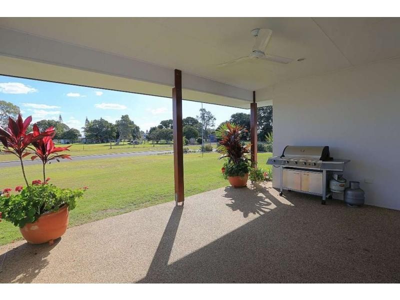 16 Avalon Street, Burnett Heads QLD 4670