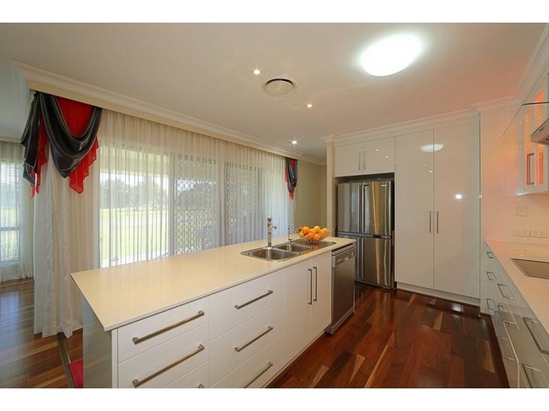 16 Avalon Street, Burnett Heads QLD 4670